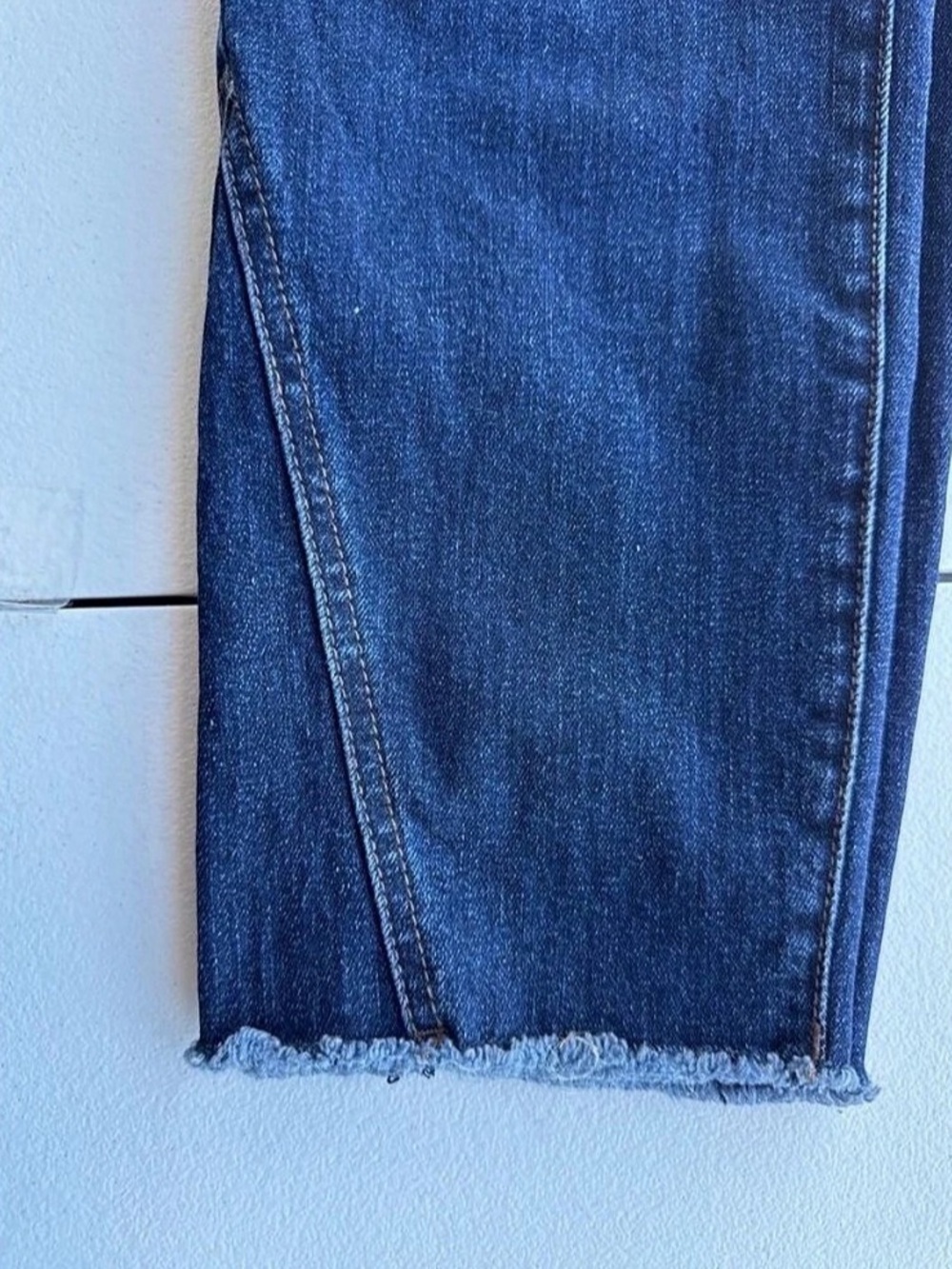 LOFT Skinny Ankle Jeans Size 12 - Picture 2 of 6